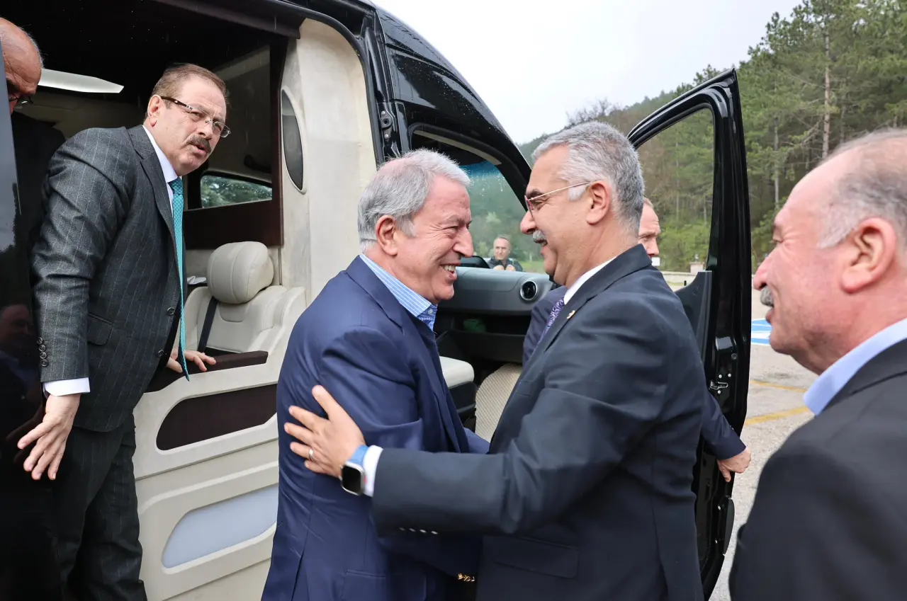Hulusi Akar Çorum’daydı 1