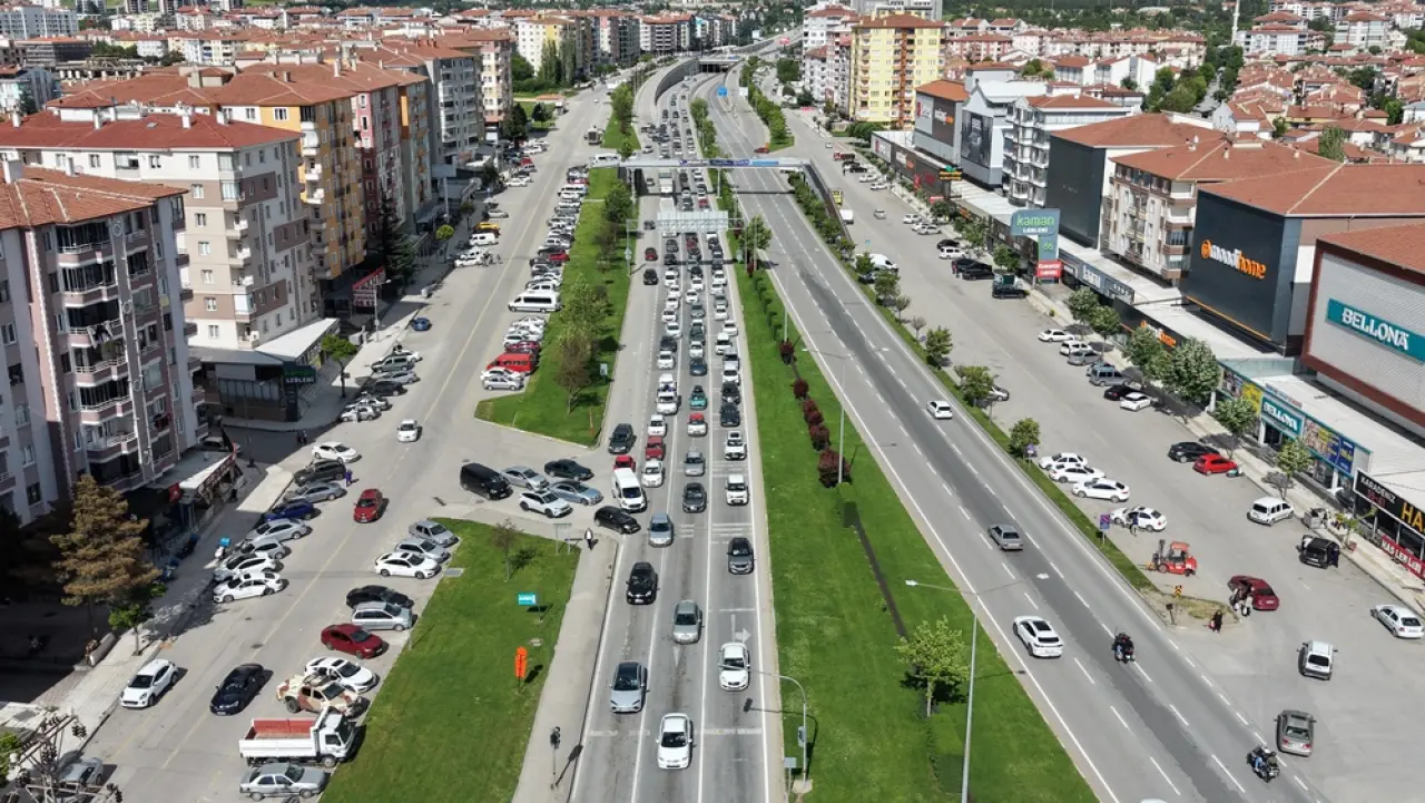 Yollarda Bayram Dönüşü Yoğunluğu 2