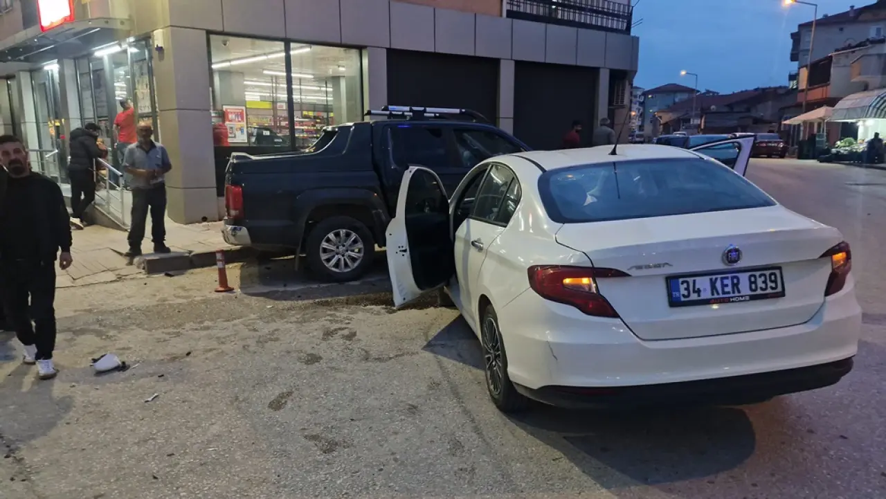 Alkollü Sürücü Dehşet Saçtı, O Anlar Kamerada 4