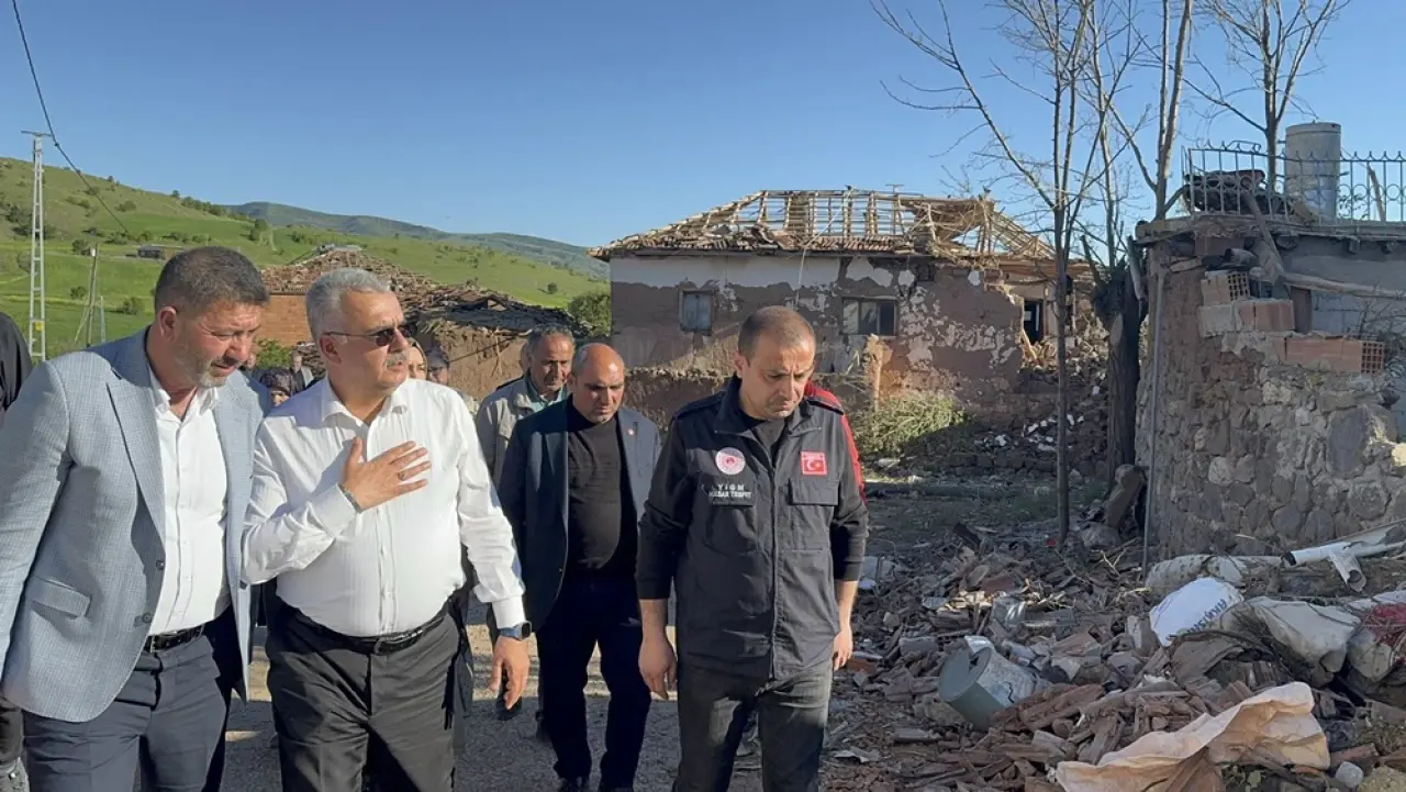 Afetten Etkilenen Köylere 20 Milyon Lira Ödenek 4