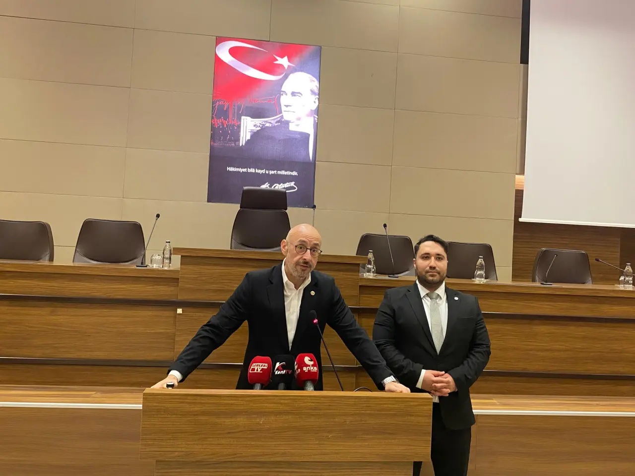 İktidarın Ekonomi Politikalarını Eleştirdi 2