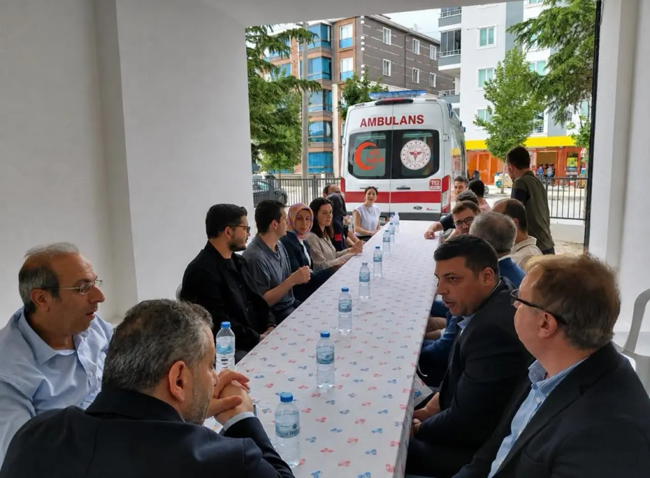 Acil Sağlık Hizmetlerini Masaya Yatırdı 2