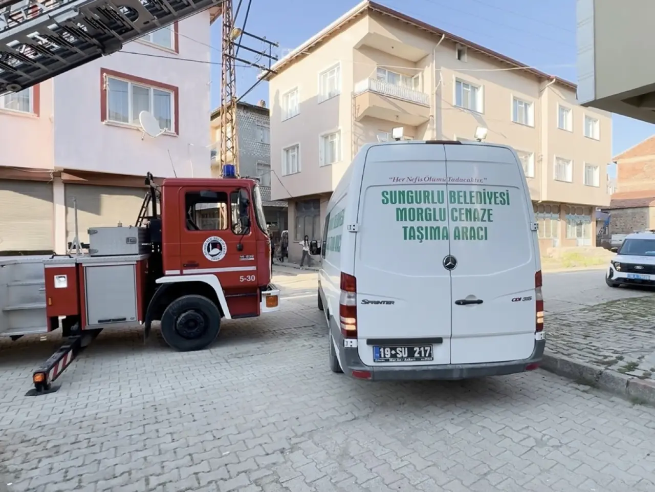 Tamir İçin Çıktığı Çatı Mezarı Oldu 3
