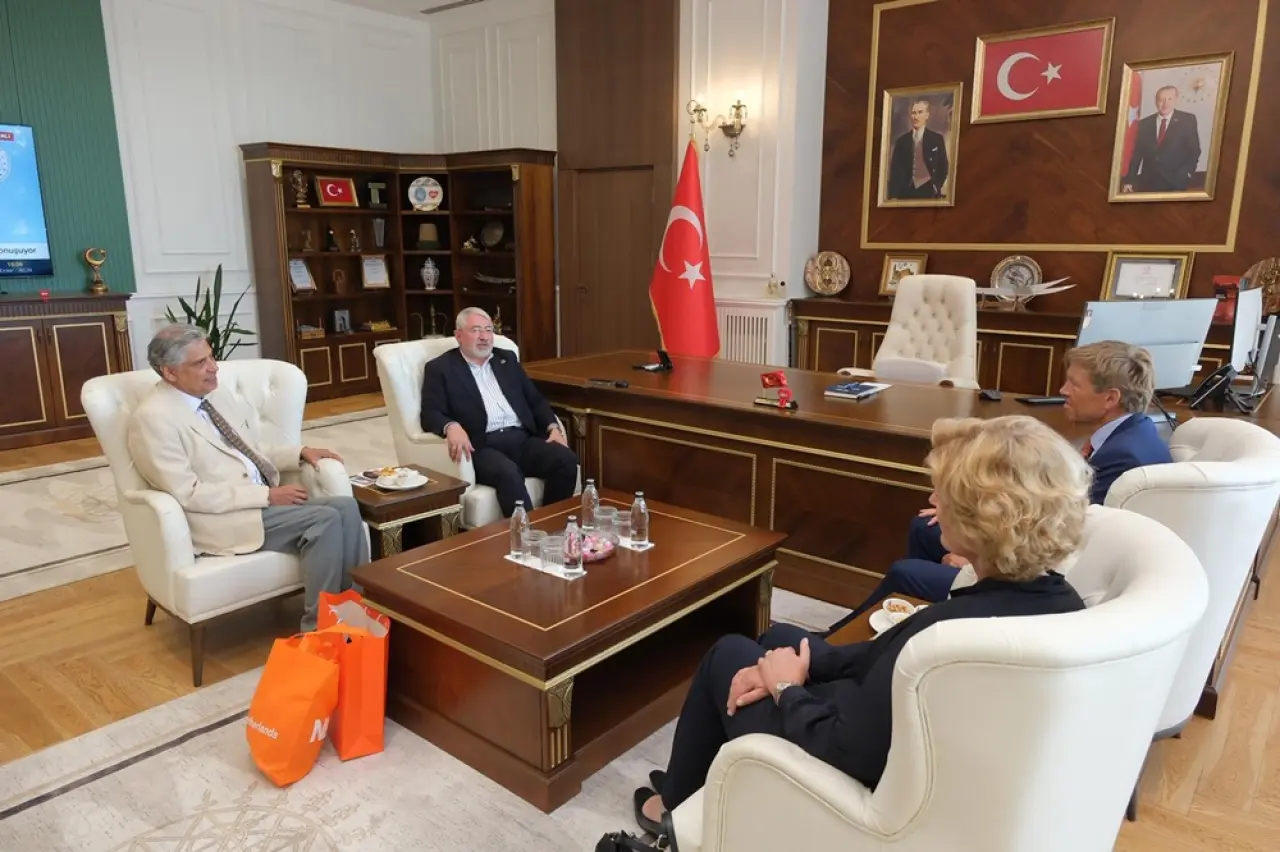 Dünya Kupası Havası Estiren Renkli Ziyaret 1