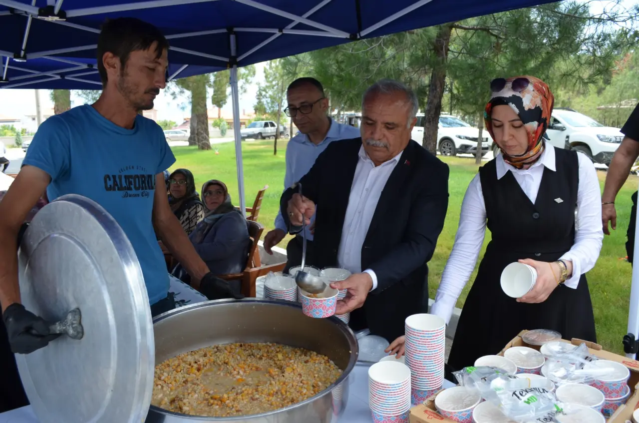 Muharrem Ayı Dolayısıyla Aşure İkramı Yapıldı 1