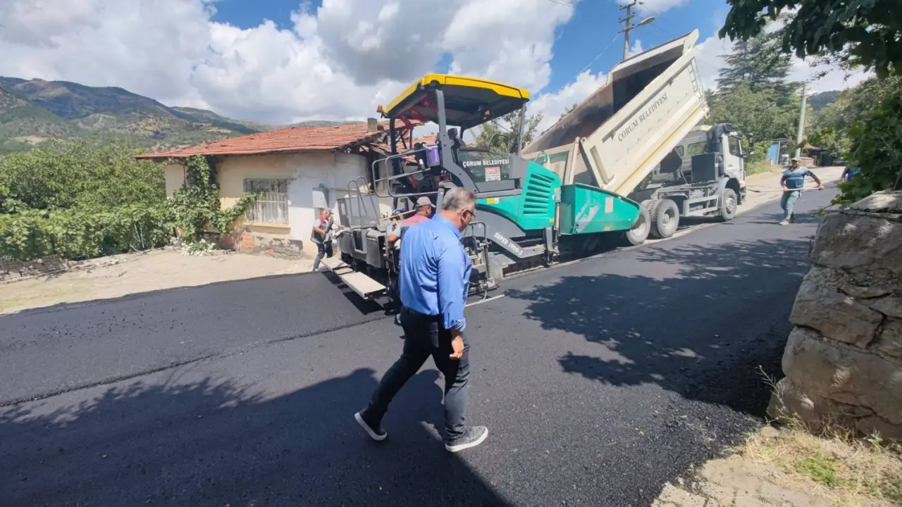 Çorum Belediyesinden Oğuzlar’a Asfalt Desteği 3