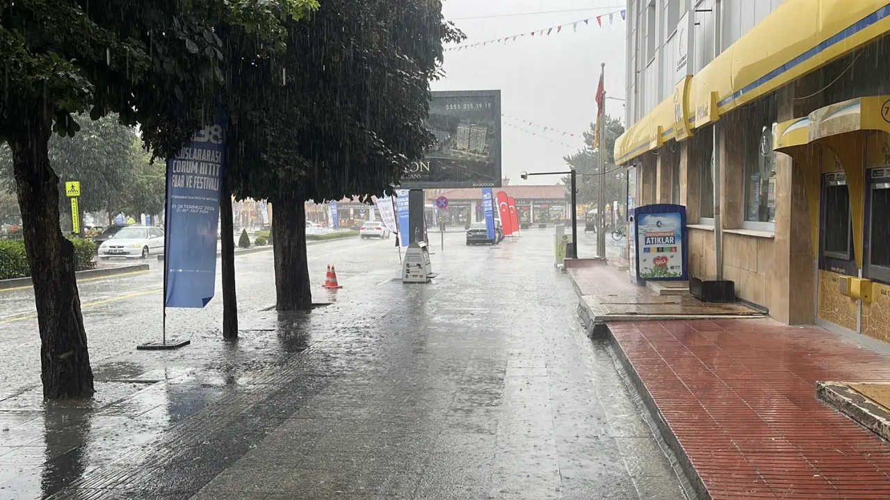 Sağanak Yağış Hayatı Felç Etti 7