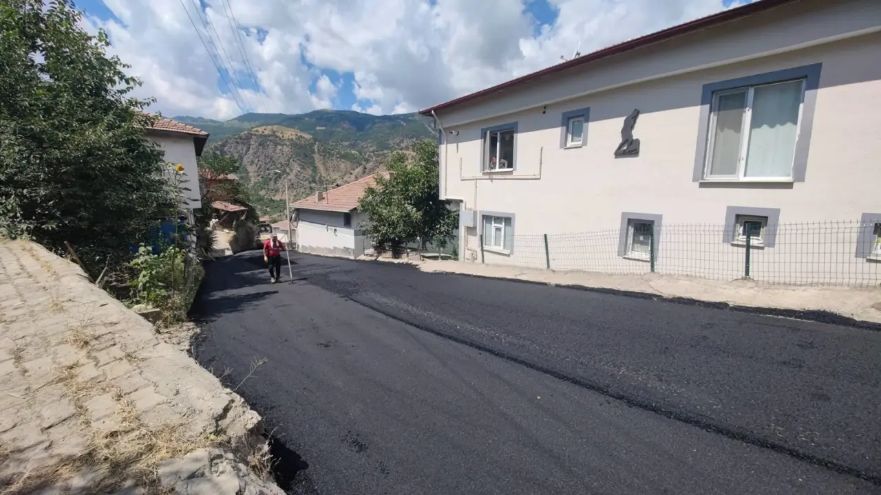 Çorum Belediyesinden Oğuzlar’a Asfalt Desteği 5