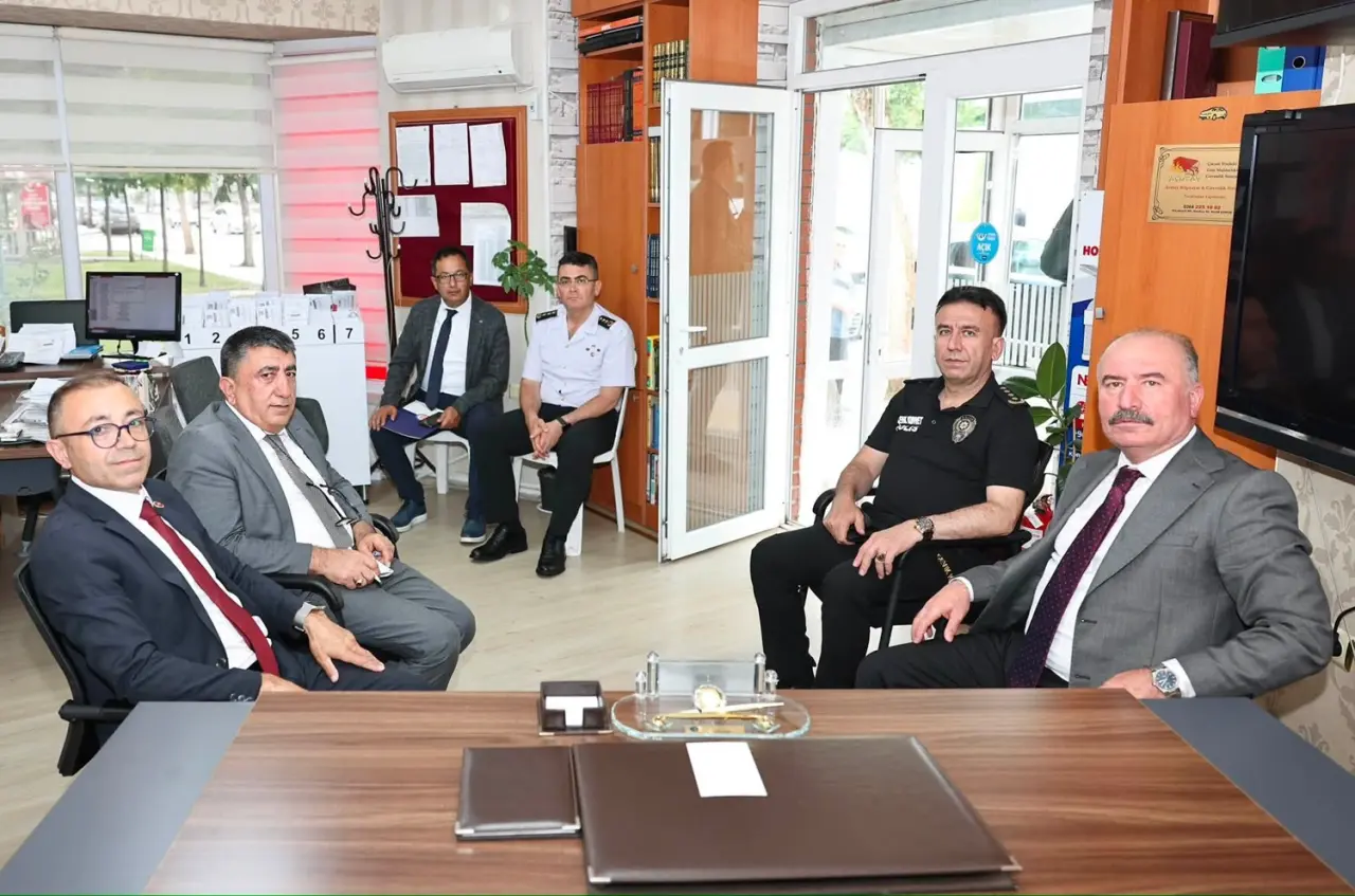 Vali Çalgan, Muhtarları Dinledi 1