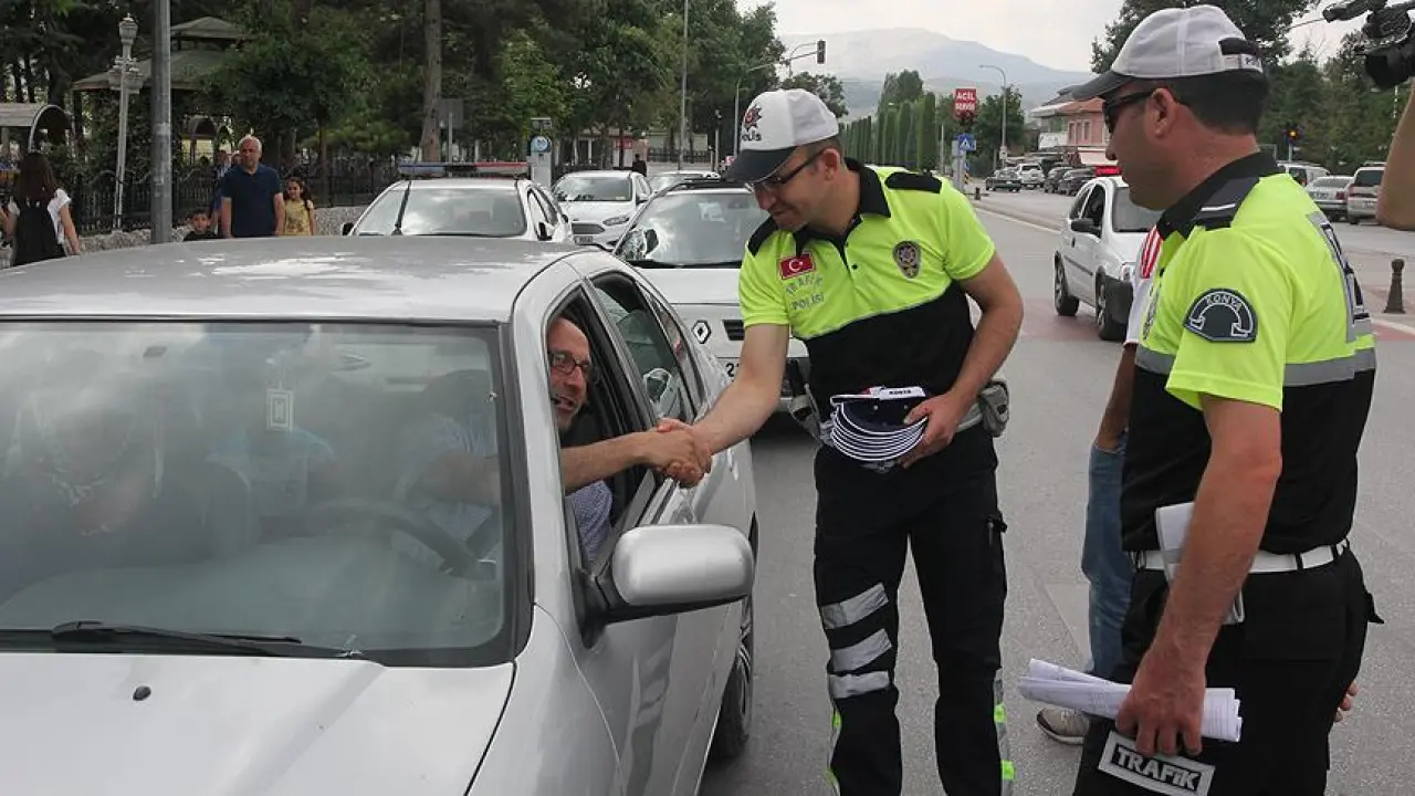 Trafik kazalarında yeni dönem! Alo 193 devreye giriyor 2