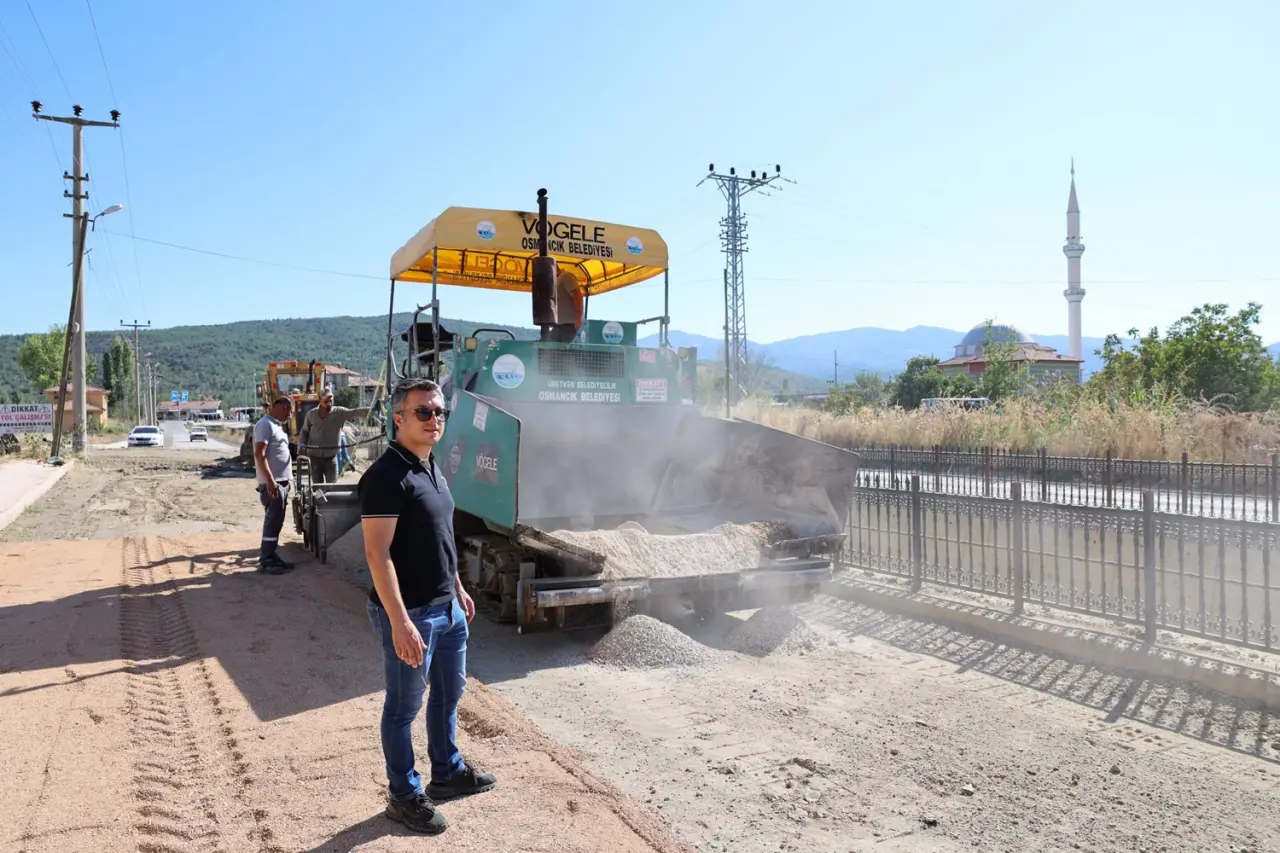 Kuşaklama Kanalı Sıcak Asfalta Hazırlanıyor 4