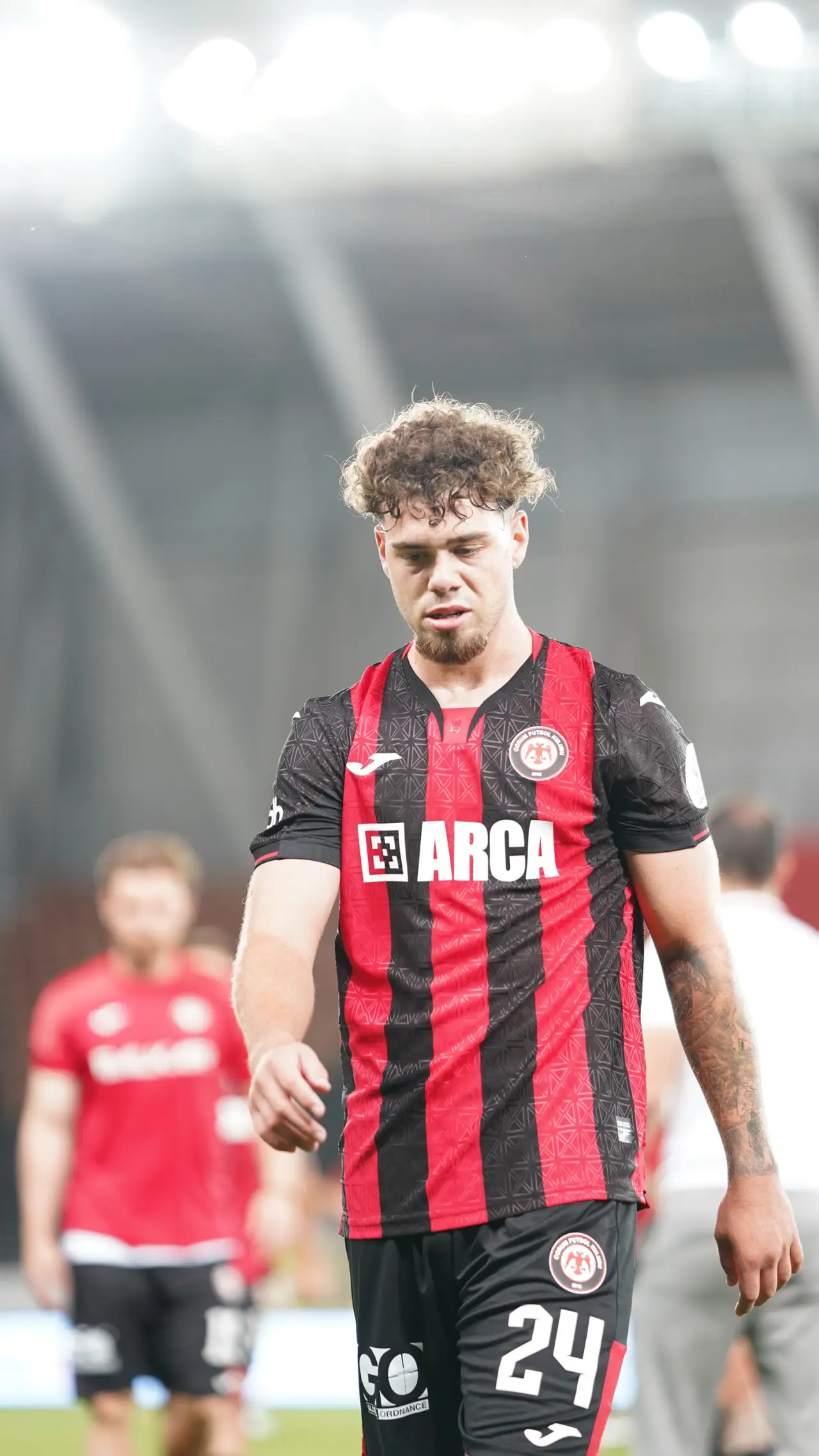 Gözyaşlarına Hakim Olamadı 1