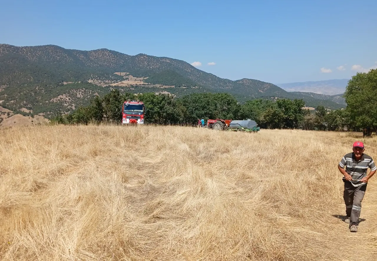 Ağaçlık Alana Sıçrayan Yangına Müdahale Edildi 3
