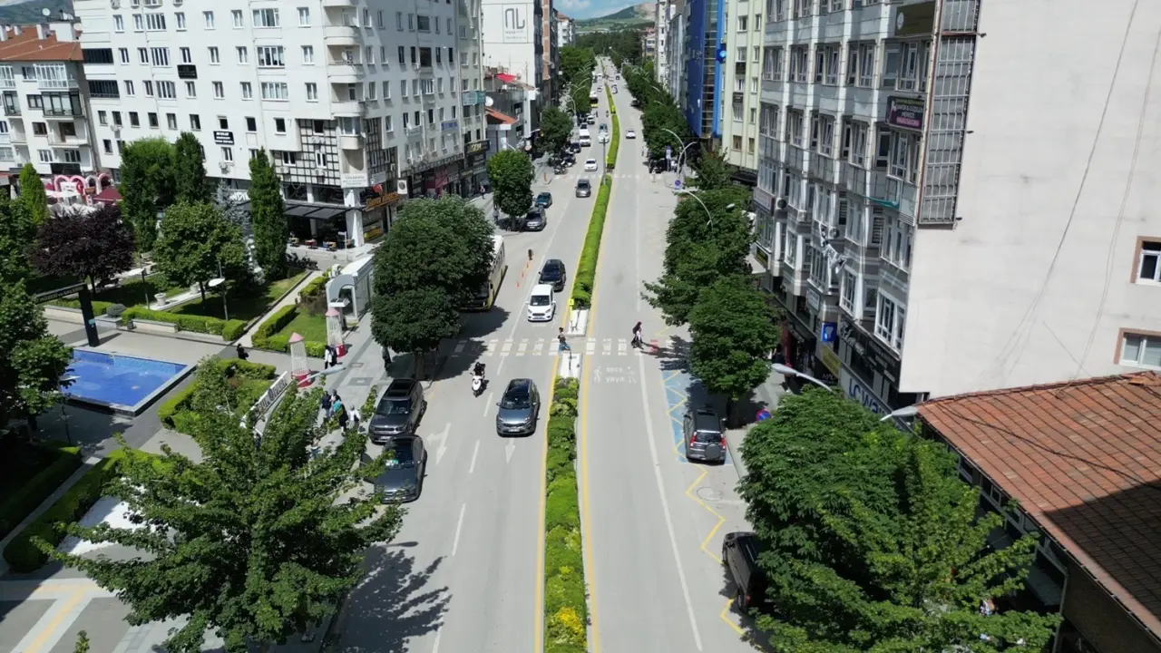 Gazi Caddesi Trafiğe Kapanıyor 1
