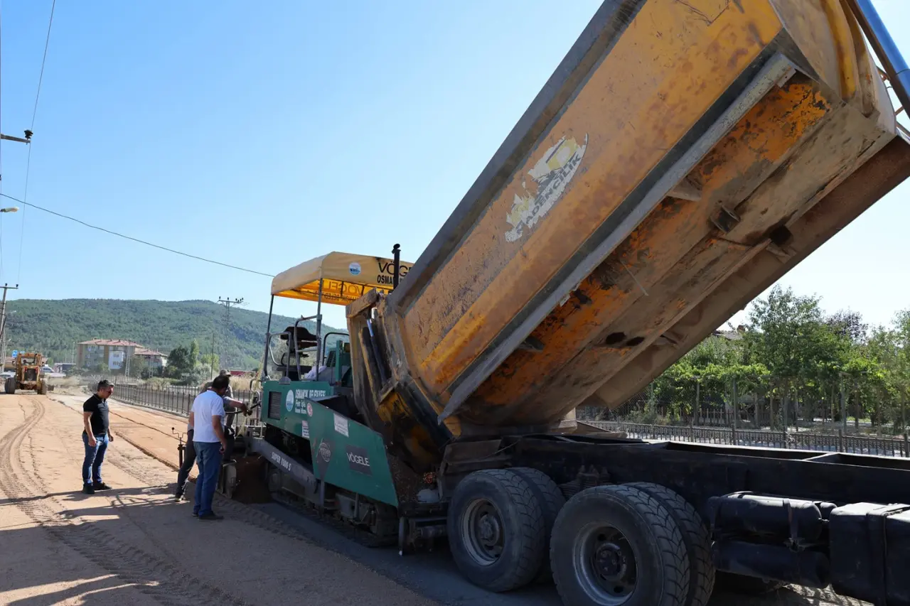 Kuşaklama Kanalı Sıcak Asfalta Hazırlanıyor 3