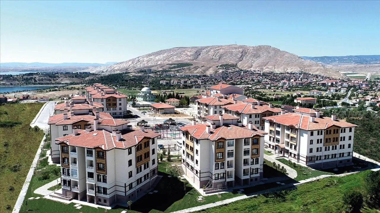 TOKİ’den büyük fırsat! Peşinatı olanlar ev sahibi olabilecek 1