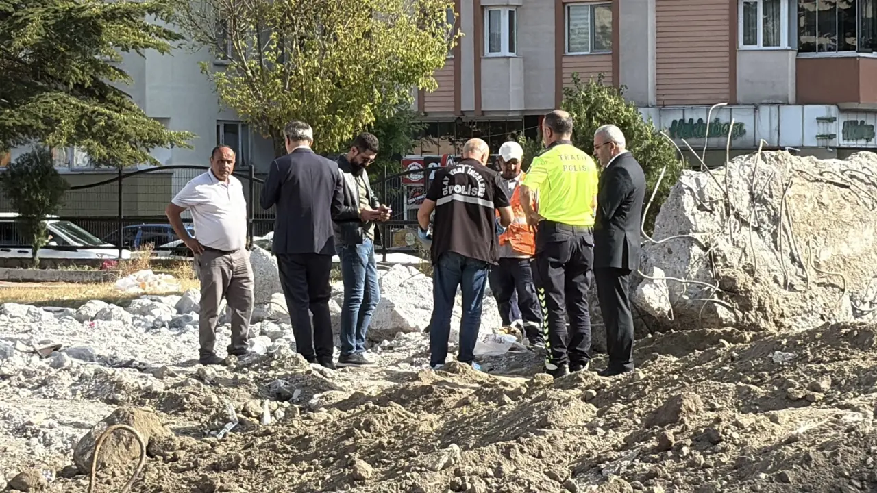 Okul Yıkımında Şoke Eden Manzara 4