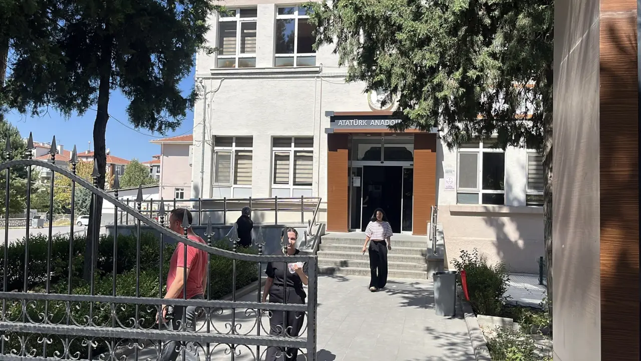 Adaylar İçeride, Aileler Dışarıda Ter Döktü 2