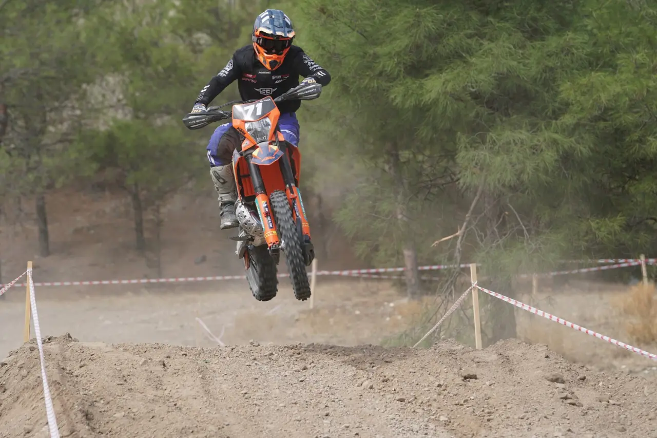 Enduro Motosiklet Yarışları Yapıldı 1
