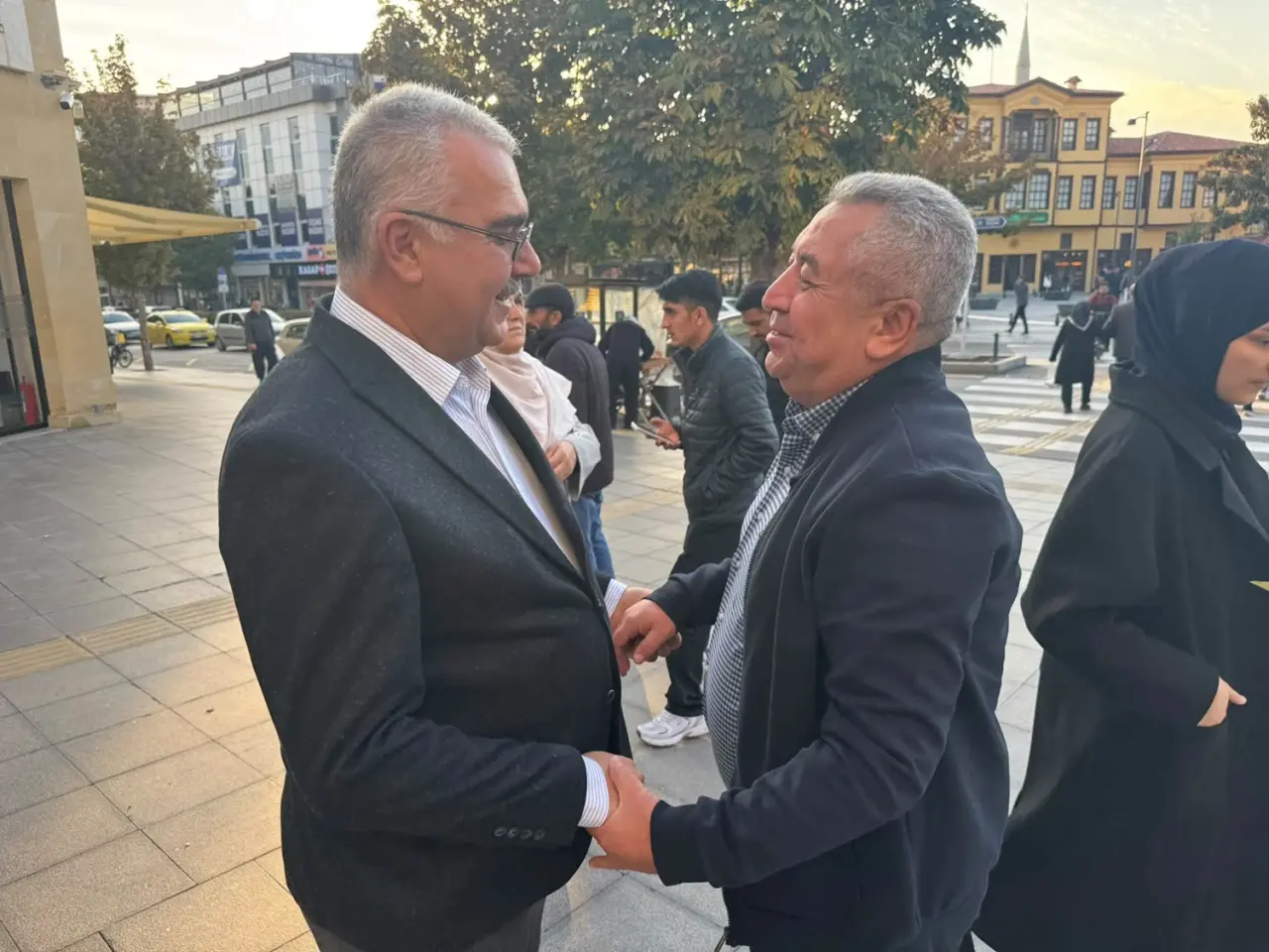 Ahlatcı, Vatandaşla Buluştu 4