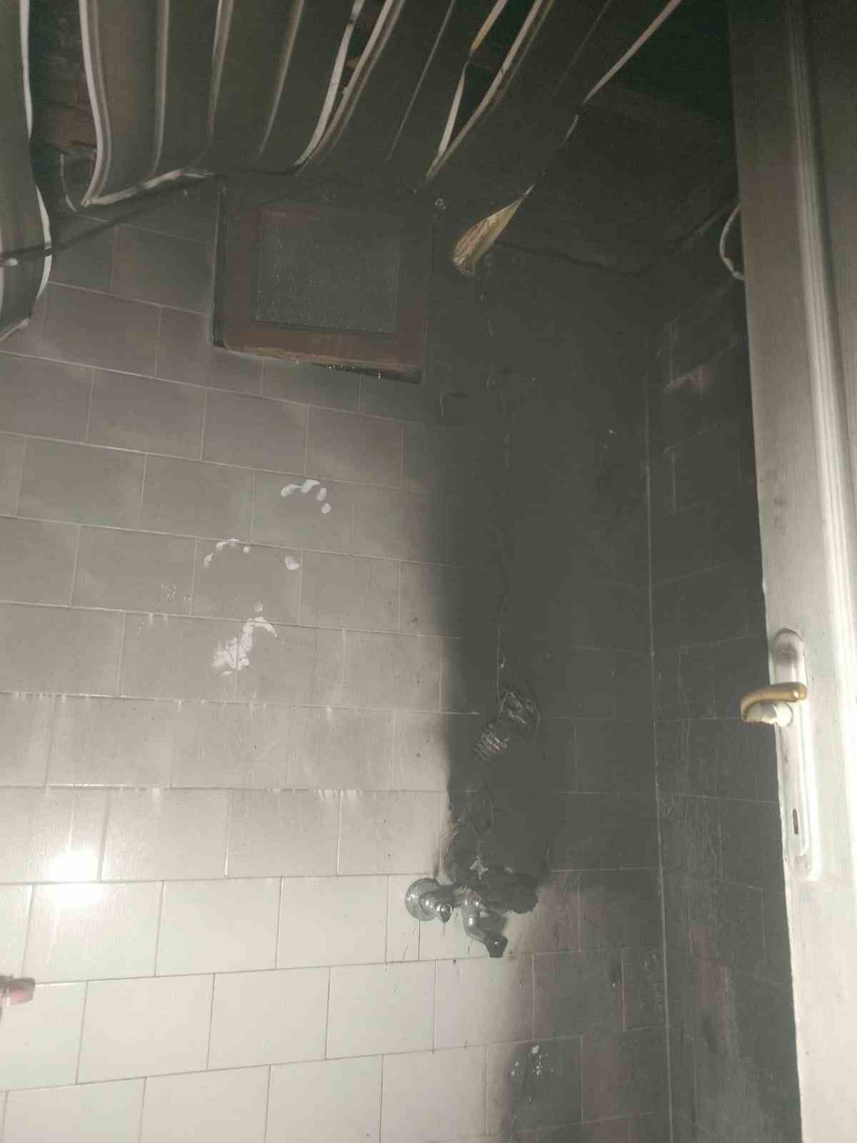 alanyada-evin-banyosunda-cikan-yangin-korkuttu