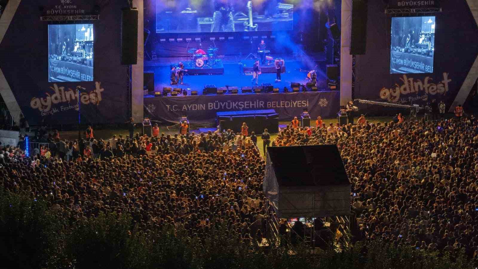 aydinfest-coskuyla-basladi-tekstil-park-doldu-tasti