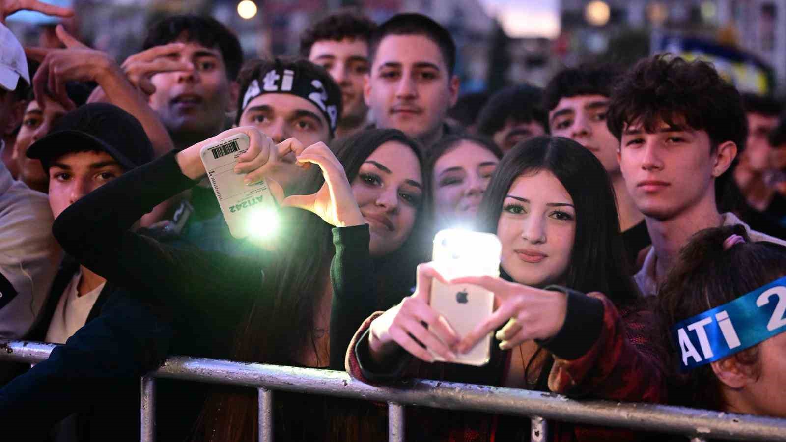 aydinfestin-son-gununde-60-binden-fazla-aydinli-coskuyu-birlikte-yasadi