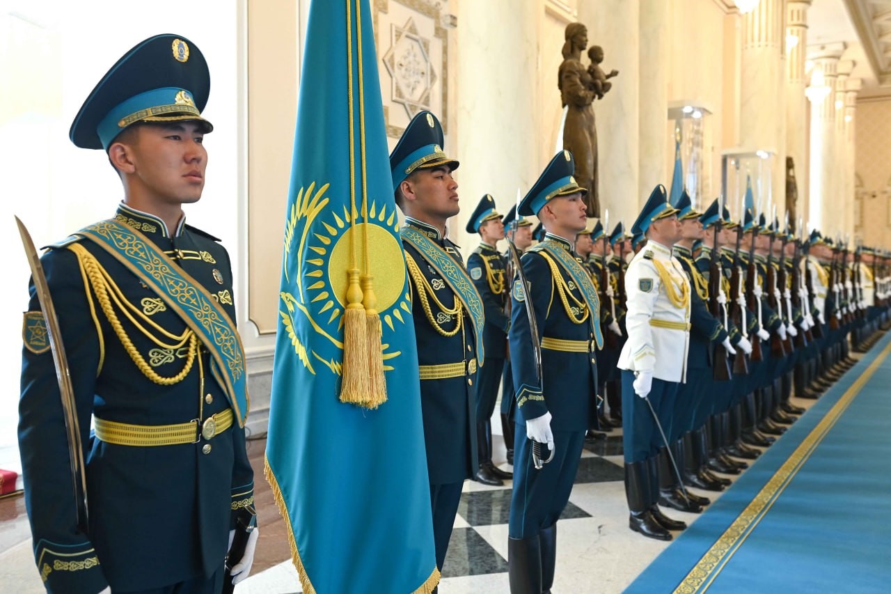 azerbaycan-cumhurbaskani-aliyev-kazak-mevkidasi-tokayev-ile-gorustu