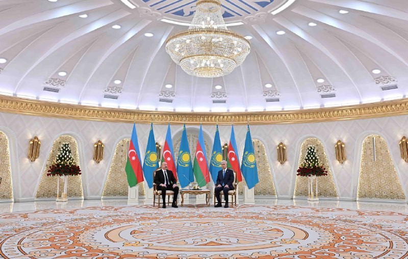 azerbaycan-cumhurbaskani-aliyev-kazak-mevkidasi-tokayev-ile-gorustu