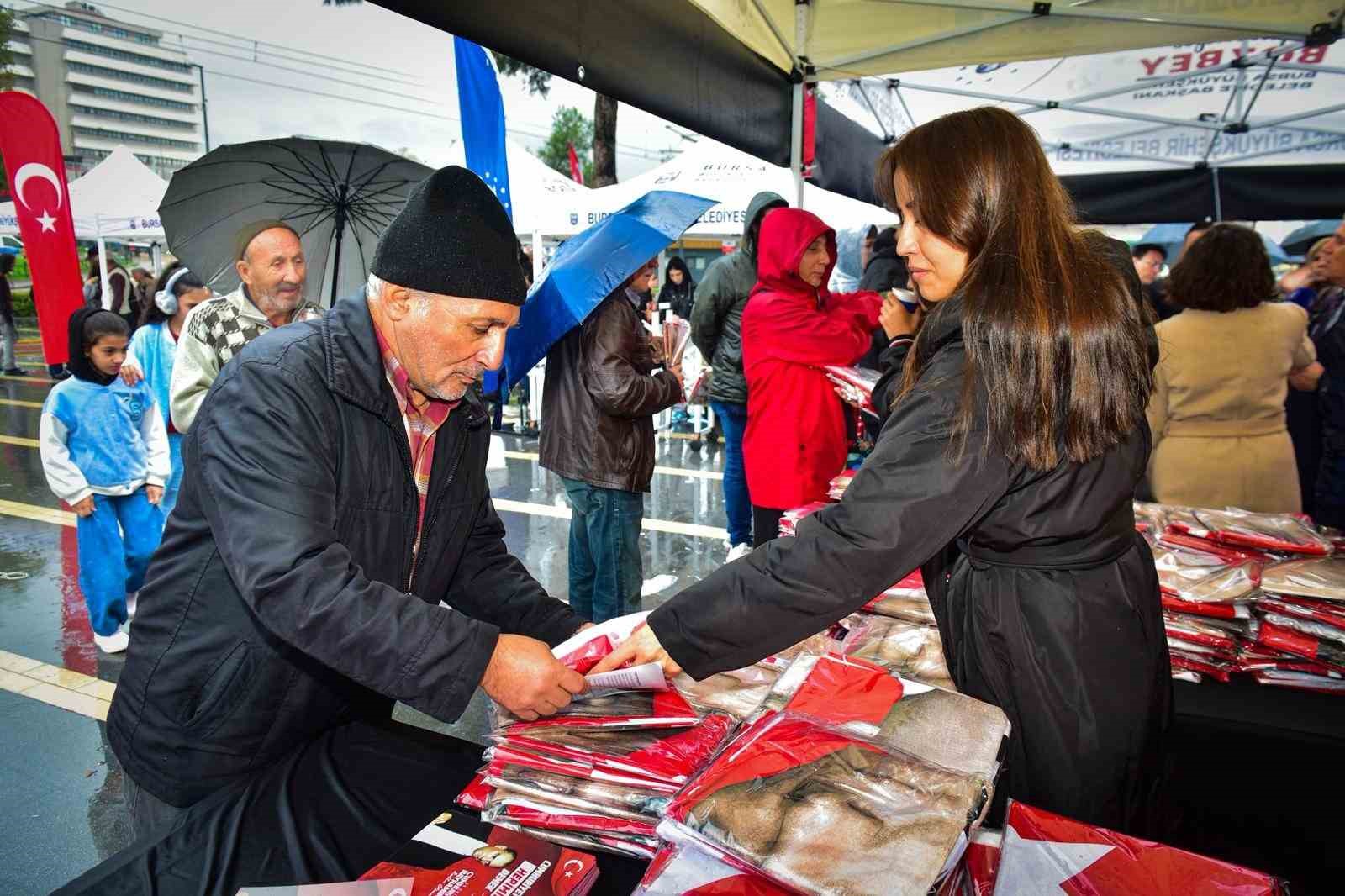 bursa-cumhuriyetine-sahip-cikiyor
