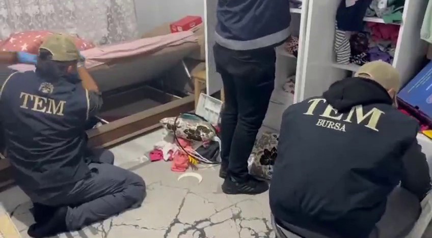 bursada-deas-operasyonu-18-gozalti