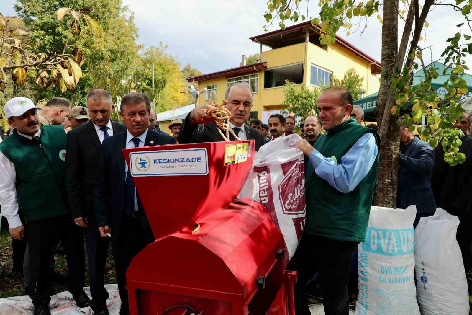 cografi-isaret-tescilli-akkus-seker-fasulyesinde-hasat-basladi