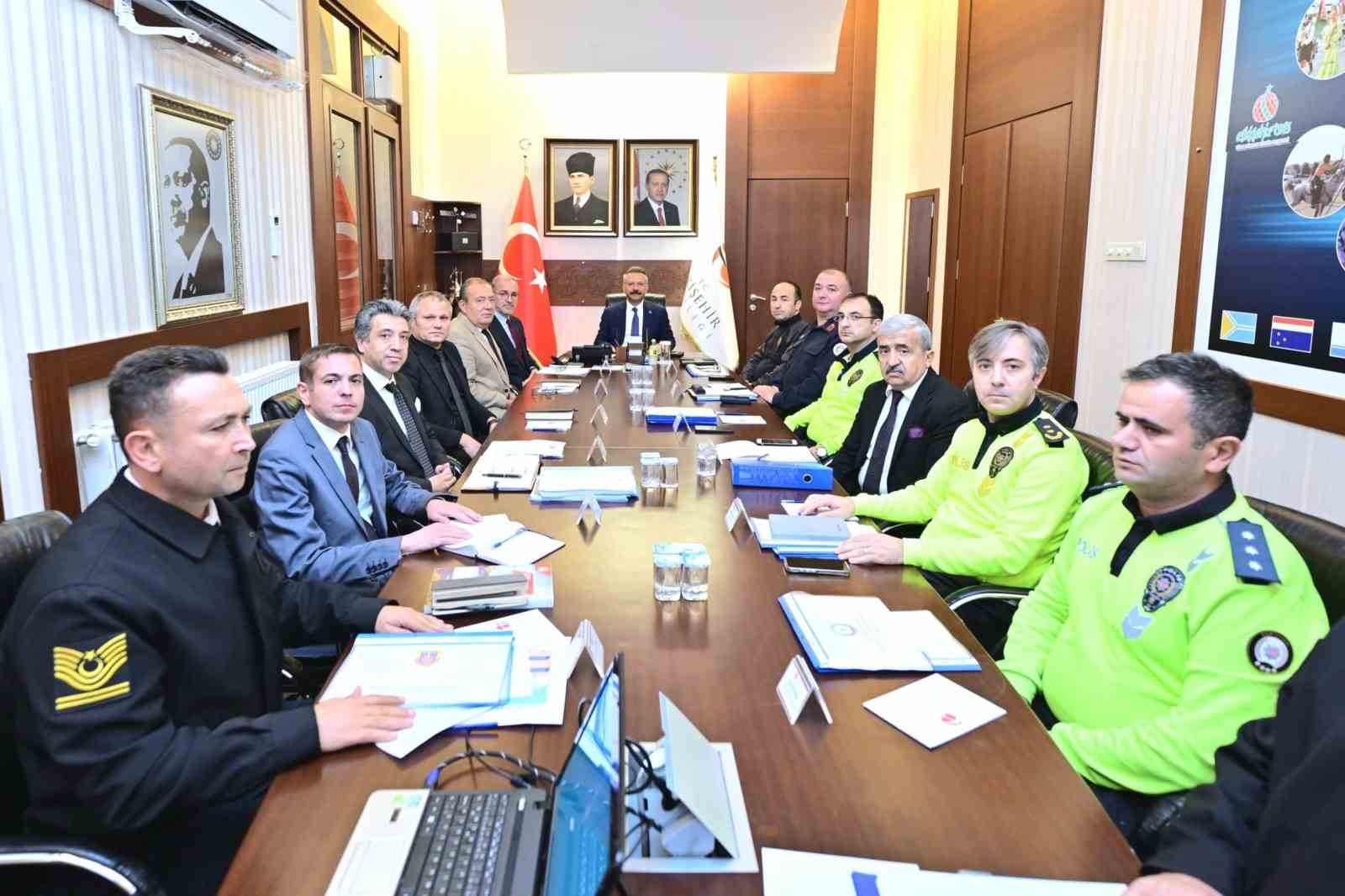 eskisehirde-trafik-guvenligine-iliskin-guncel-duzenlemeler-degerlendirildi