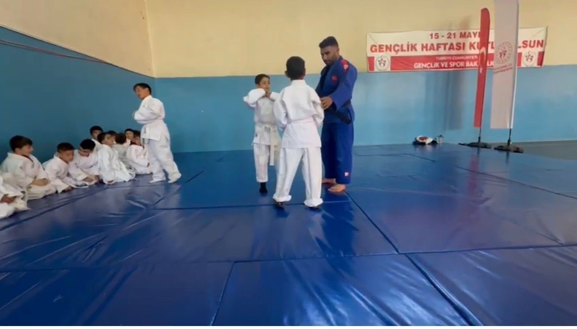 hinista-judo-atagi