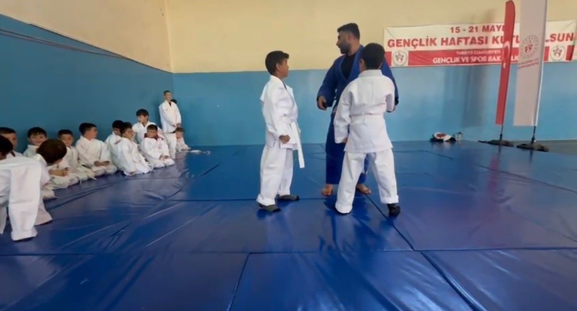 hinista-judo-atagi