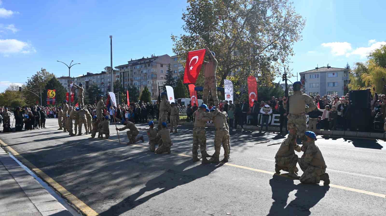 jandarmadan-nefes-kesen-29-ekim-gosterisi