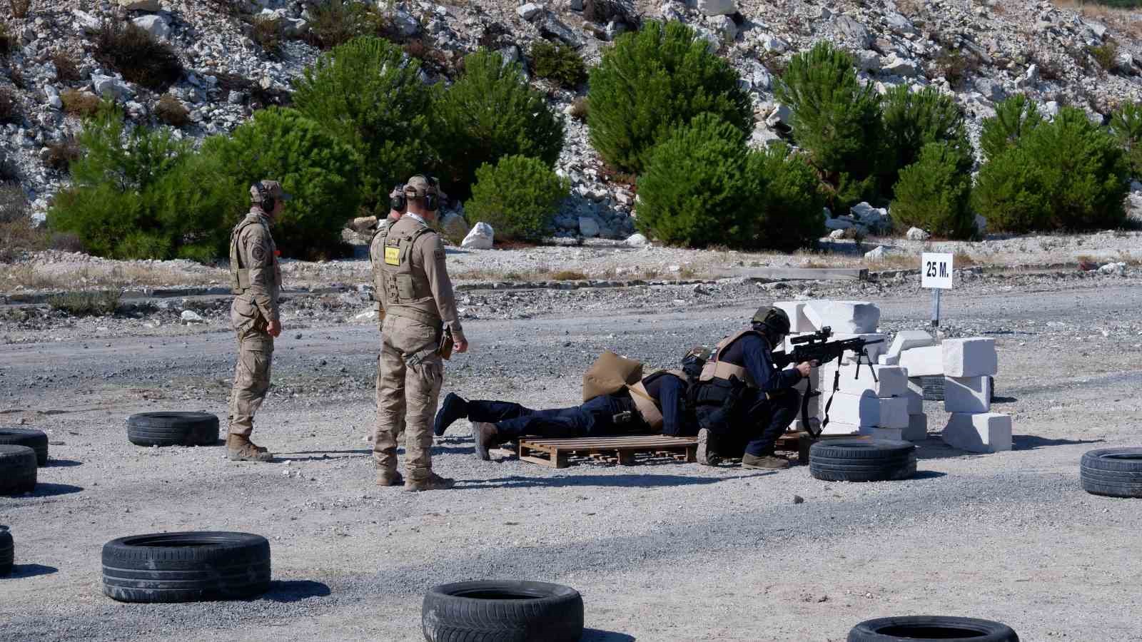 jandarmaya-yeni-atis-okulu-orgeneral-cardakcidan-boran-vii-finalinde-anlamli-acilis