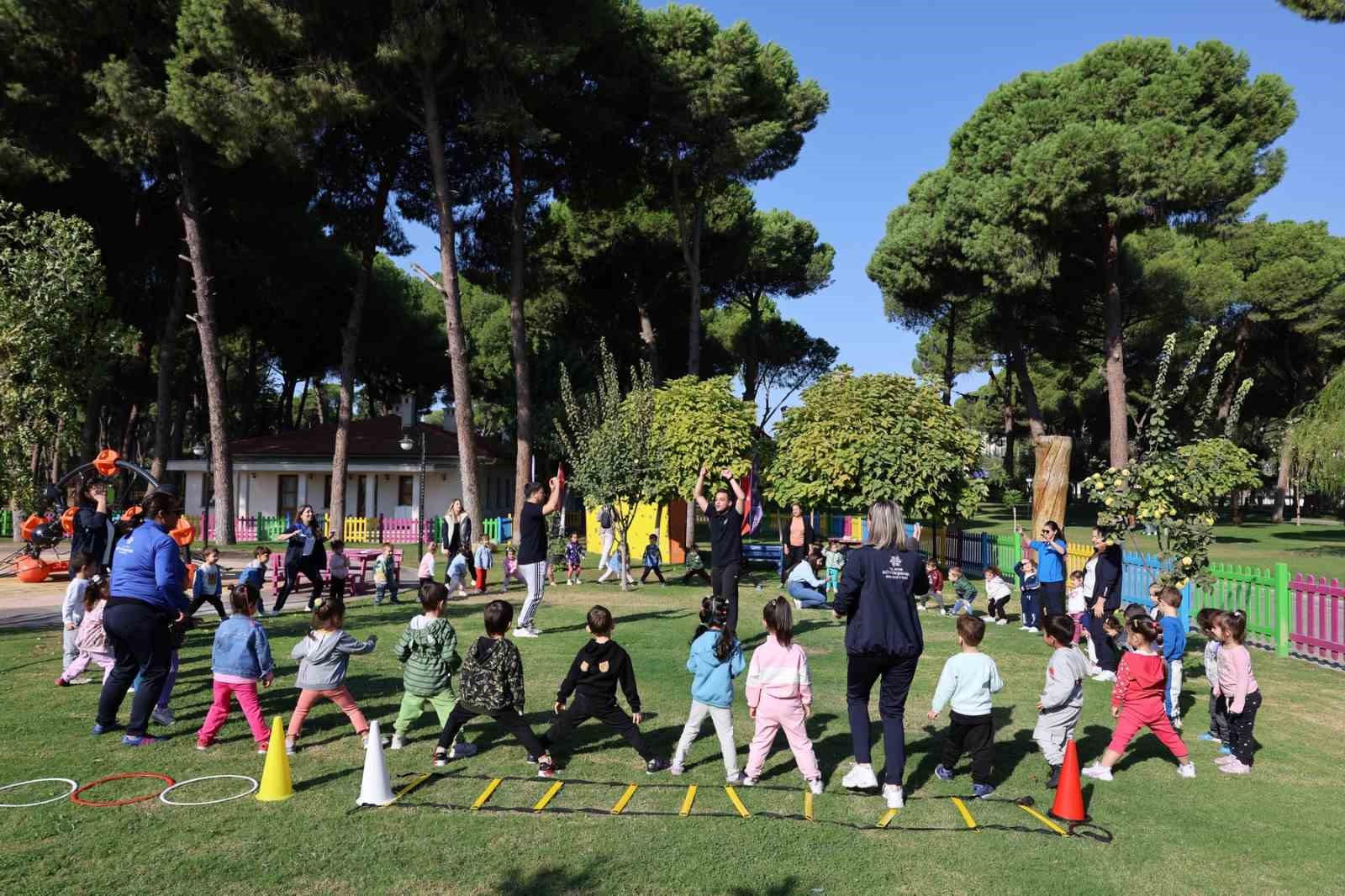minik-ogrenciler-aydin-buyuksehir-belediyesi-ile-sporla-tanisiyor
