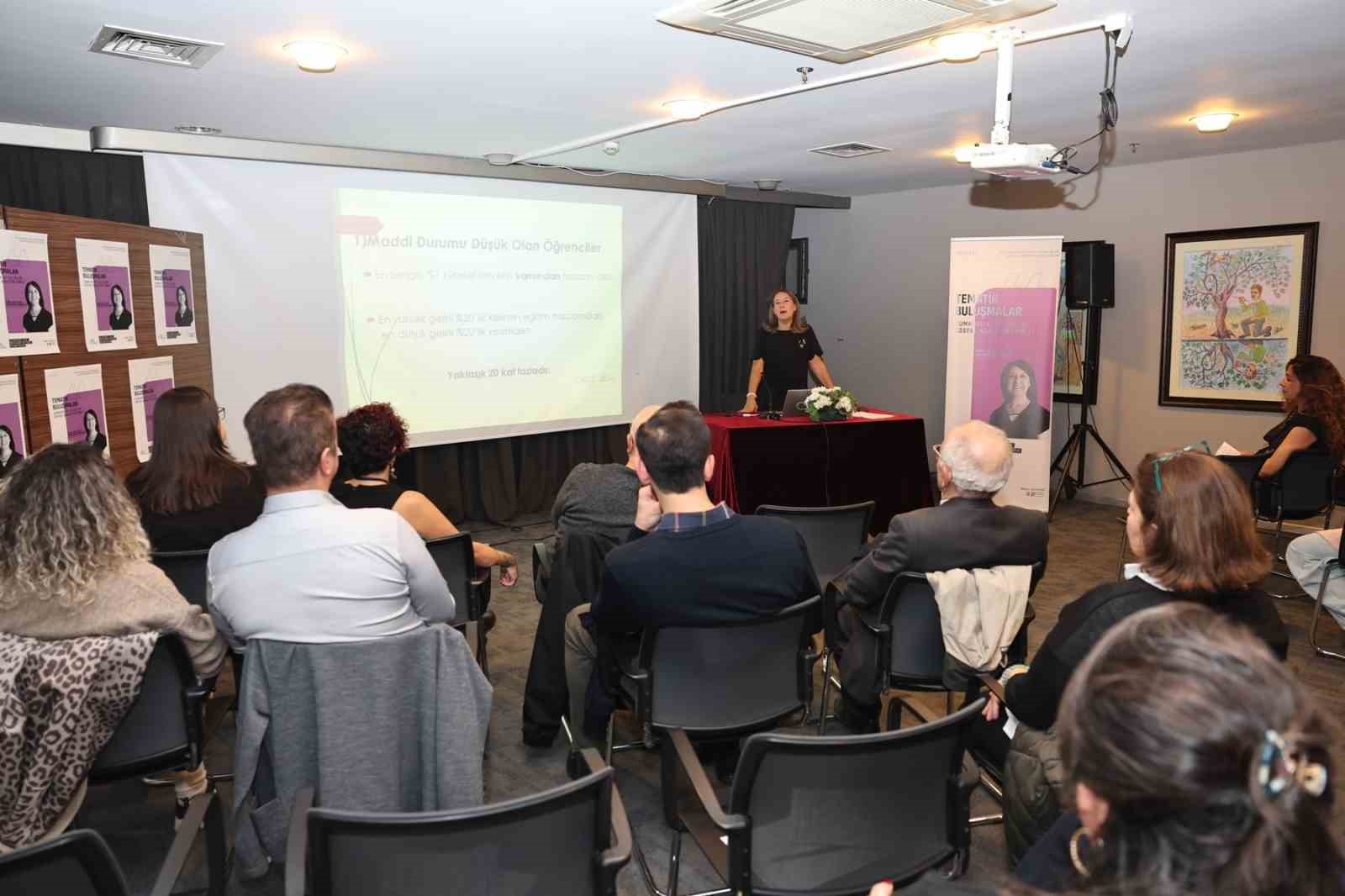 niluferde-cumhuriyet-ve-egitim-vizyonu-konusuldu