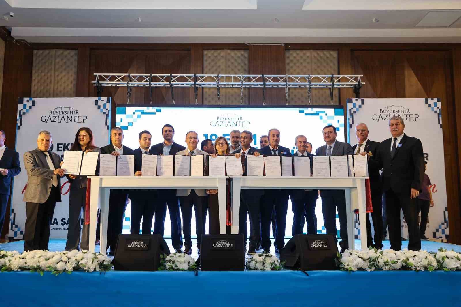 sahinden-muhtarlar-icin-konut-mujdesi