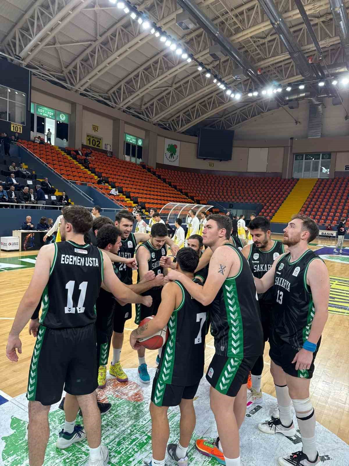 sakarya-buyuksehir-basketbol-ankaradan-galibiyetle-dondu