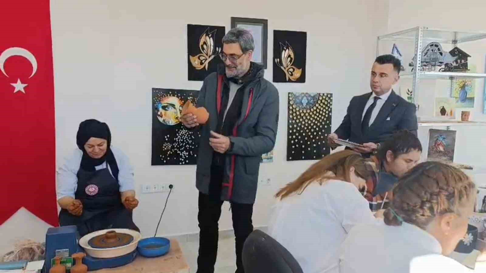 ugur-isilaktan-engelsiz-yasam-merkezine-anlamli-atolye-ziyareti