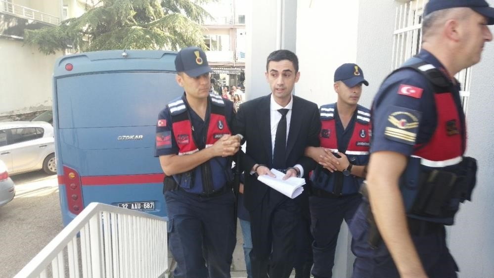 yolsuzlukla-yargilanan-belediye-baskanina-23-yil-11-ay-hapis-cezasi
