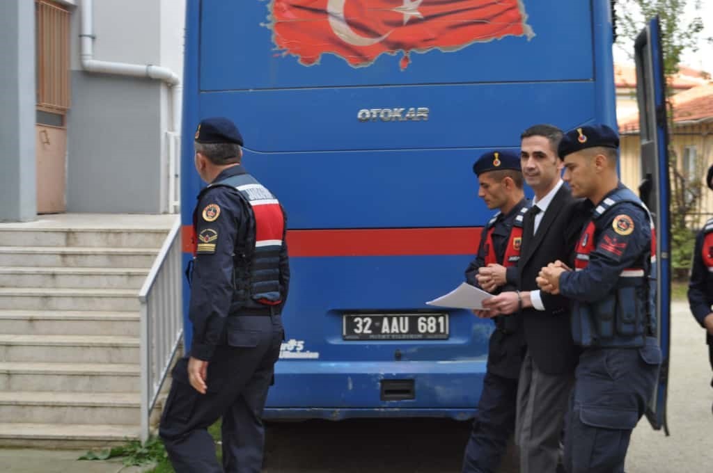 yolsuzlukla-yargilanan-belediye-baskanina-23-yil-11-ay-hapis-cezasi