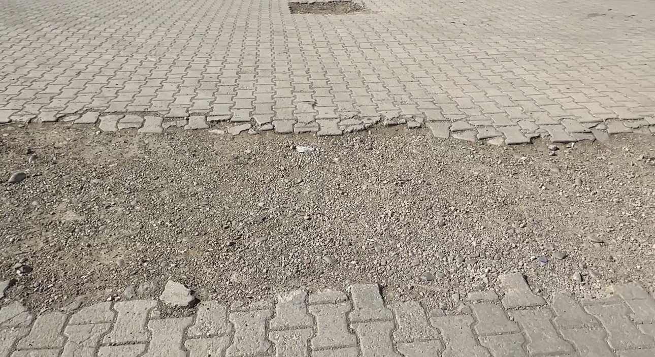 yuksekovada-kaldirimlar-adeta-kostebek-yuvasina-dondu