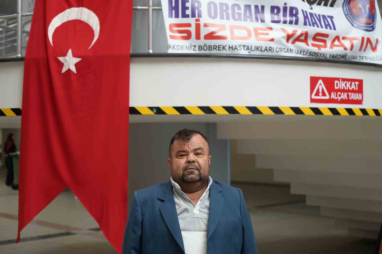 48-yildir-babasindan-ve-kiz-kardesinden-aldigi-bobreklerle-yasiyor