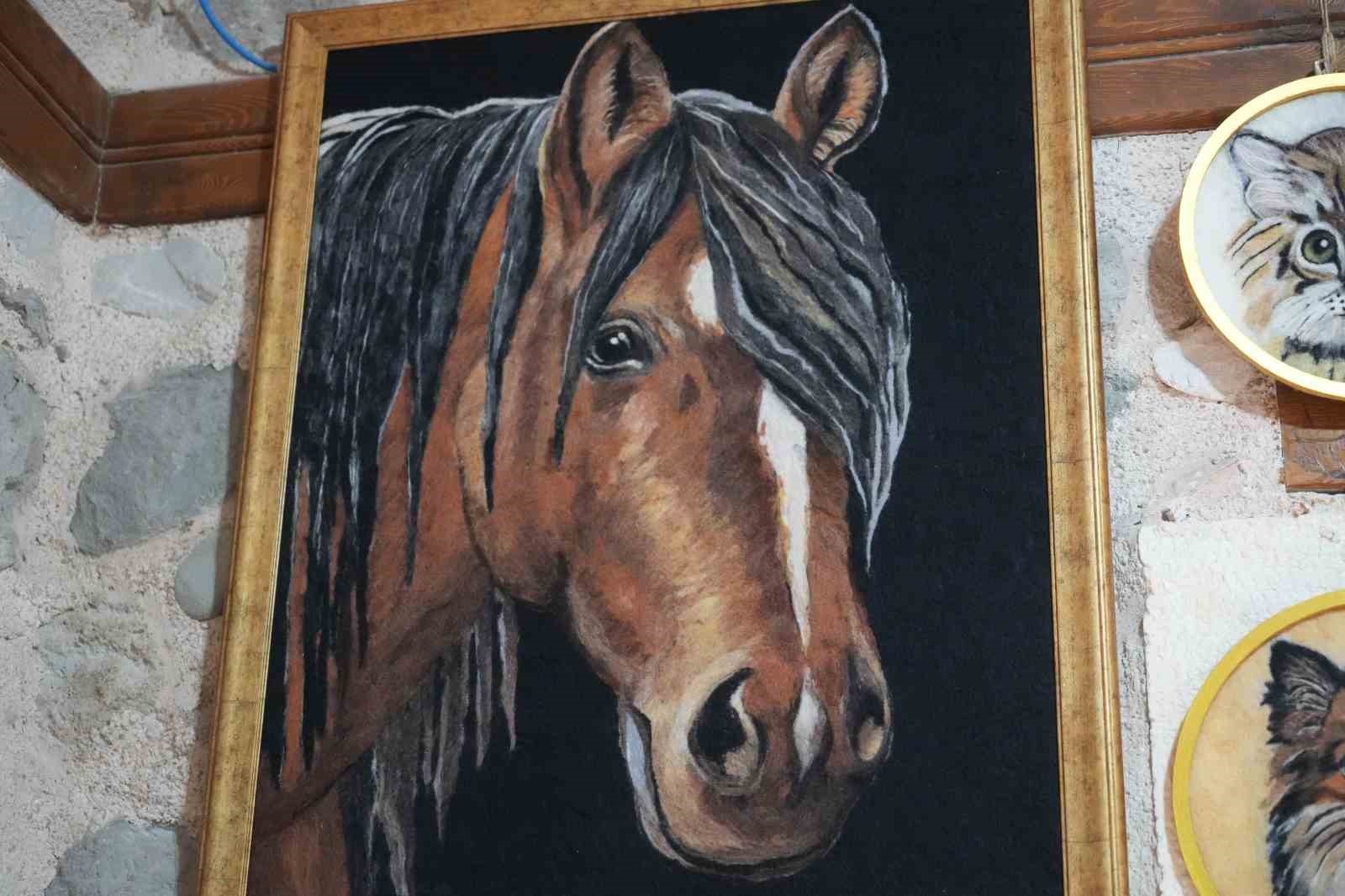 517-yillik-tashanda-kadin-eliyle-sanat-ve-emek-bulusuyor