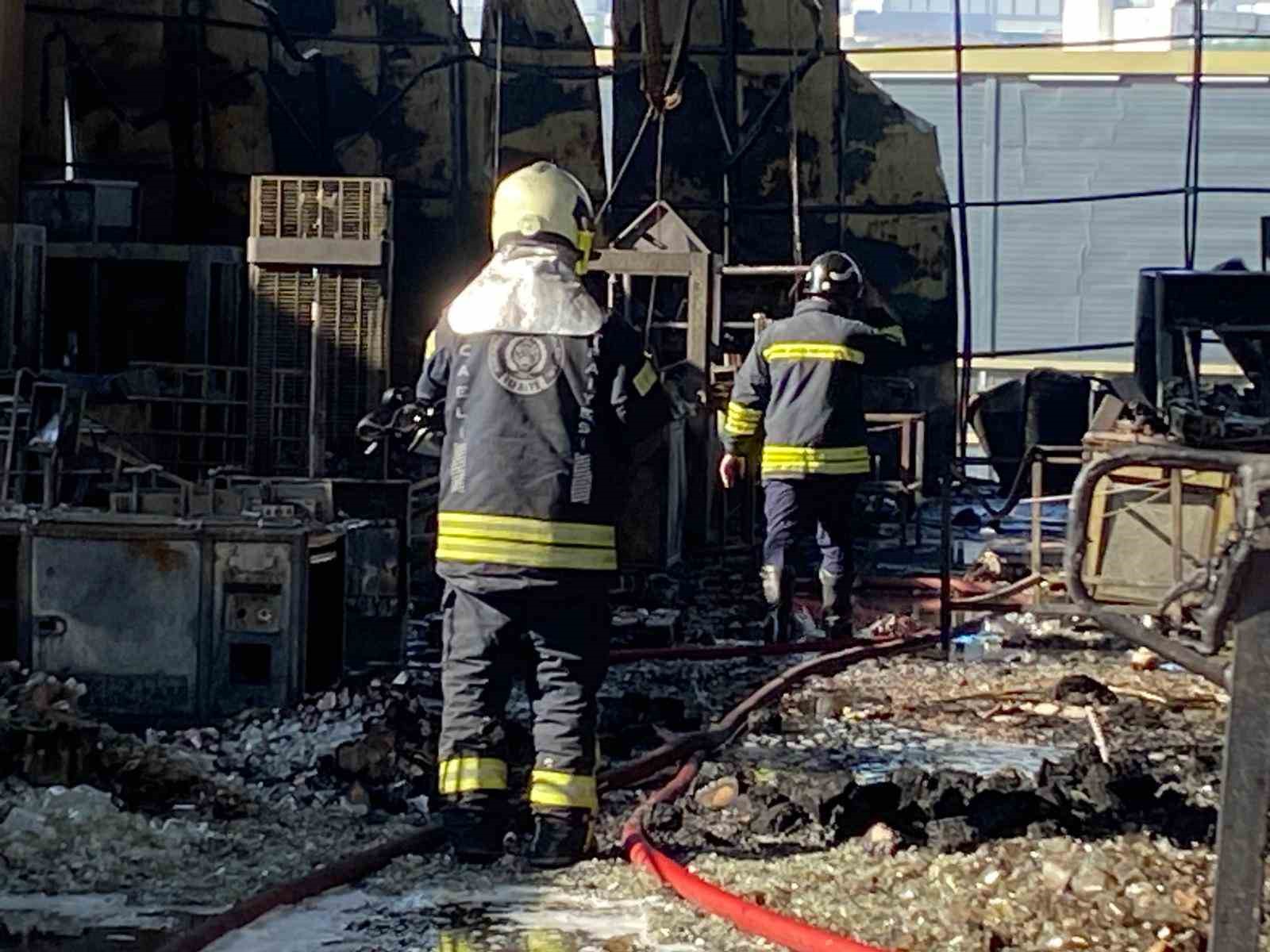 6-kisiye-mezar-olan-yanginin-tanigi-icerde-cocuklar-ve-kadinlar-bagiriyordu