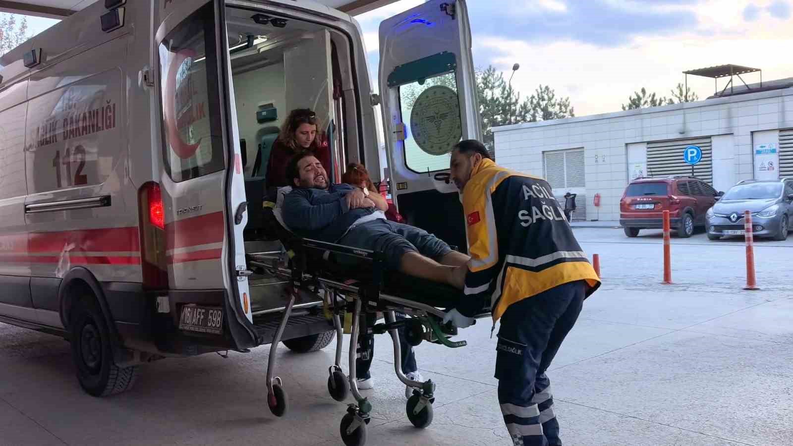 600-kiloluk-demir-silindirin-altinda-kaldi