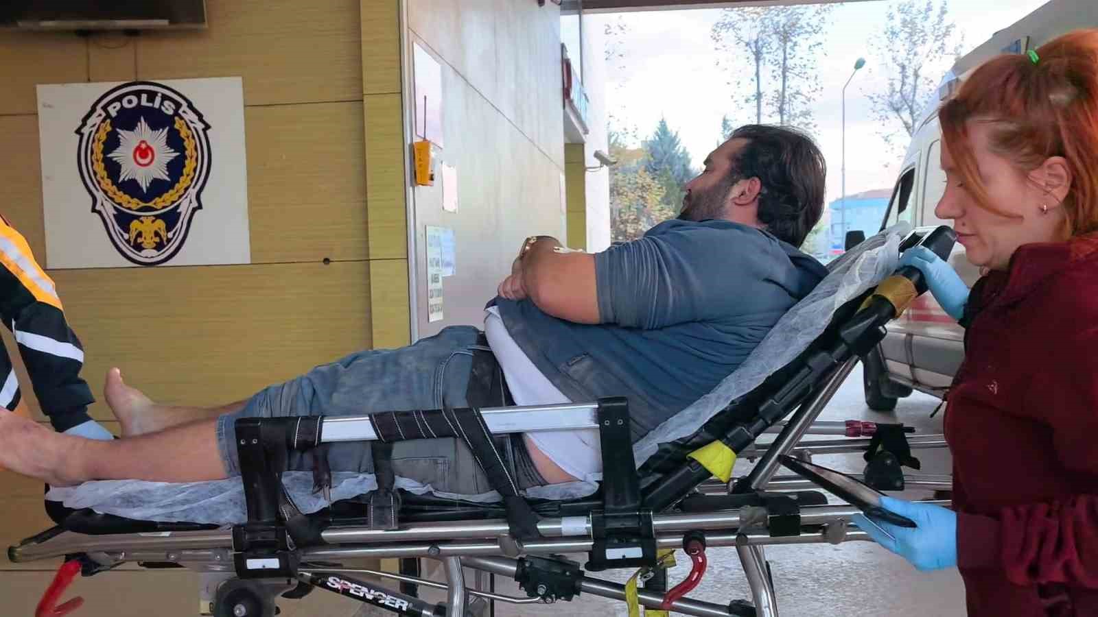 600-kiloluk-demir-silindirin-altinda-kaldi